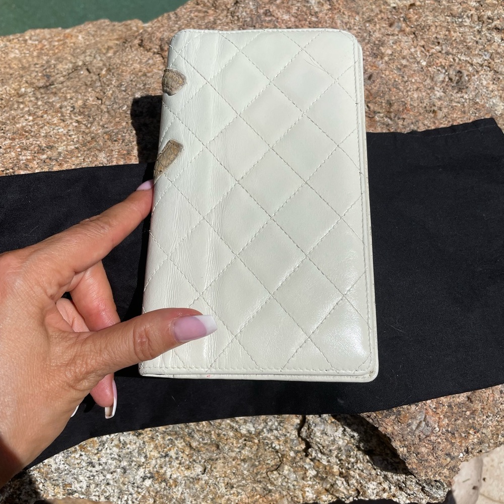 Chanel Wallet - Picture 7 of 9